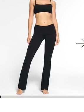 Skims Ribbed fold over yoga pants